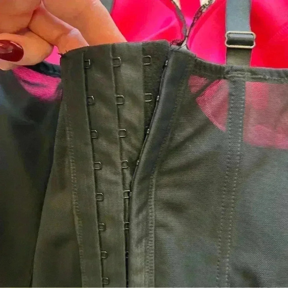 Cacique Corset Top Black Satin Neon Pink with Front Ribbon 14/16 - Picture 8 of 9